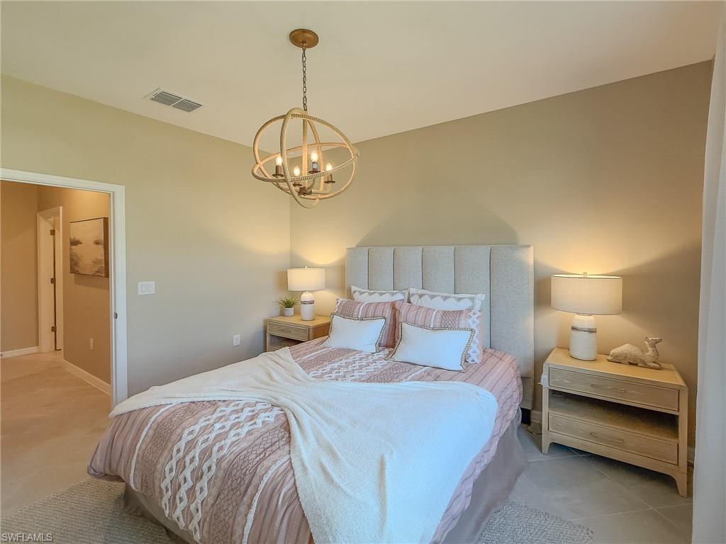 2314 Avocado LN, NAPLES