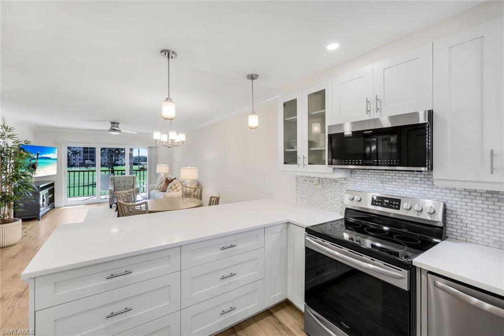 9 High Point CIR N # 208, NAPLES Unit: 208
