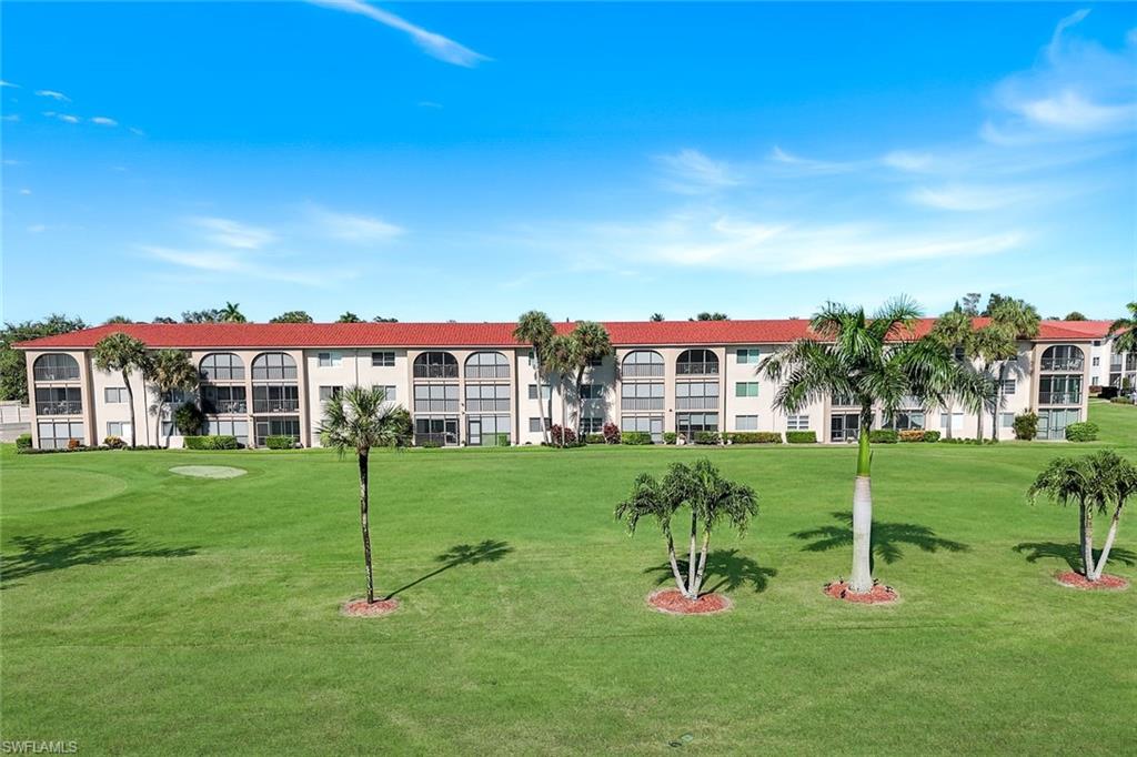 9 High Point CIR N # 208, NAPLES Unit: 208