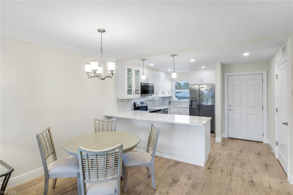 9 High Point CIR N # 208, NAPLES Unit: 208
