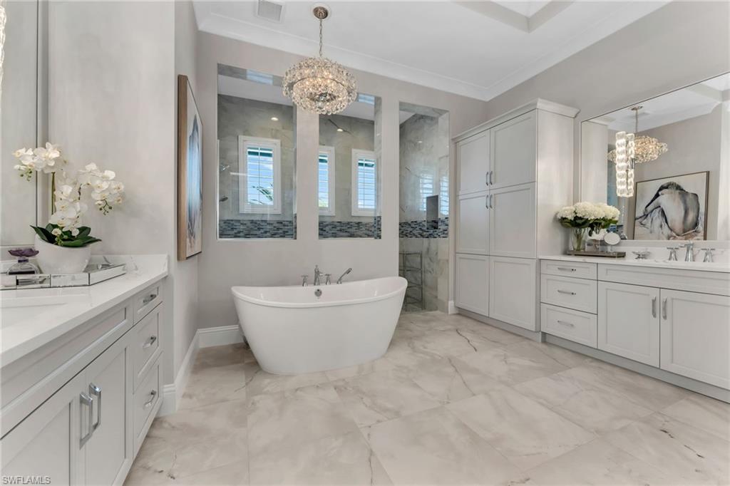 8816 PARADERA CT, NAPLES