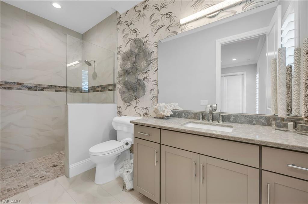 8816 PARADERA CT, NAPLES