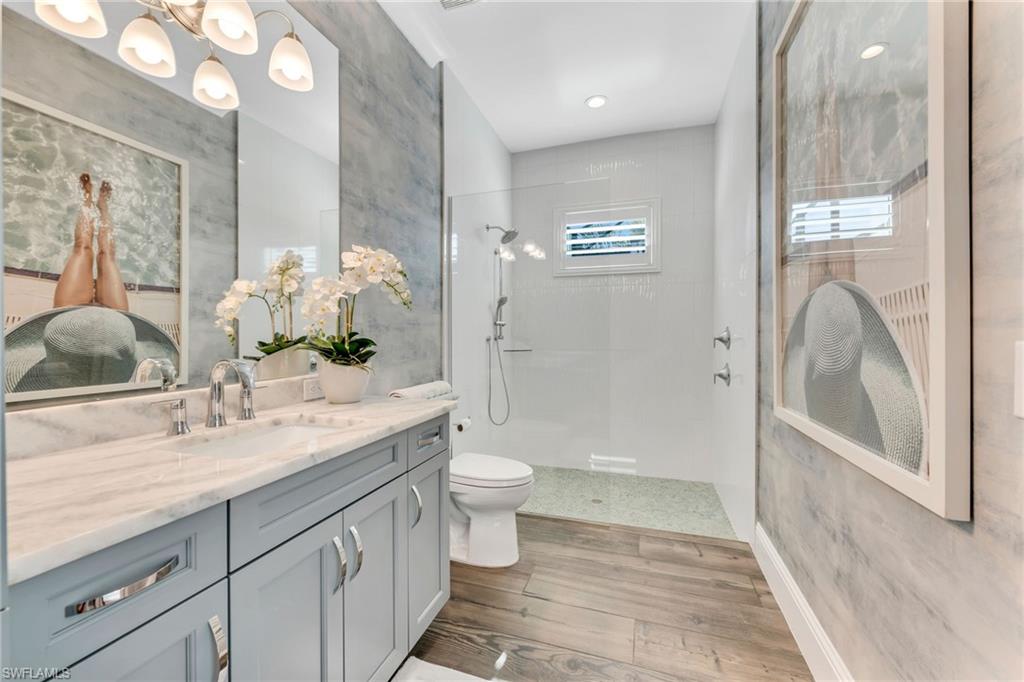 8816 PARADERA CT, NAPLES