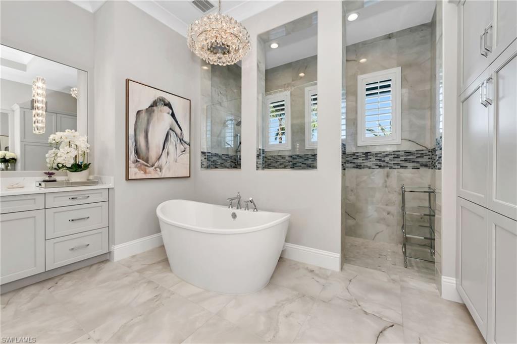 8816 PARADERA CT, NAPLES