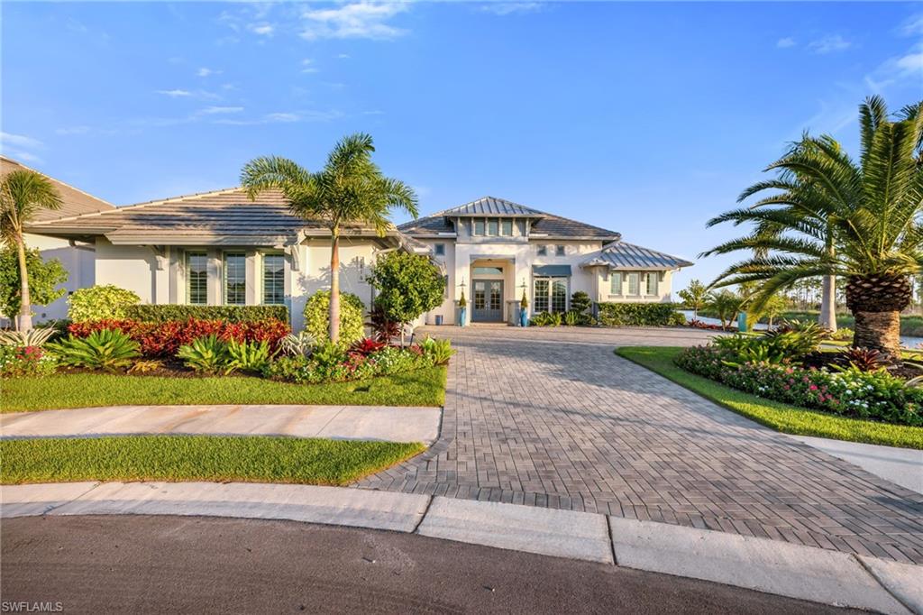 8816 PARADERA CT, NAPLES