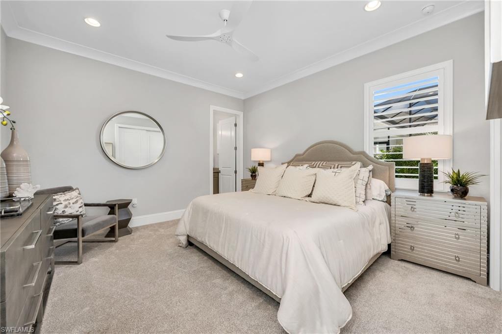 8816 PARADERA CT, NAPLES