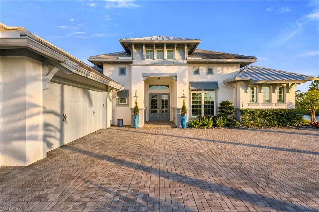 8816 PARADERA CT, NAPLES