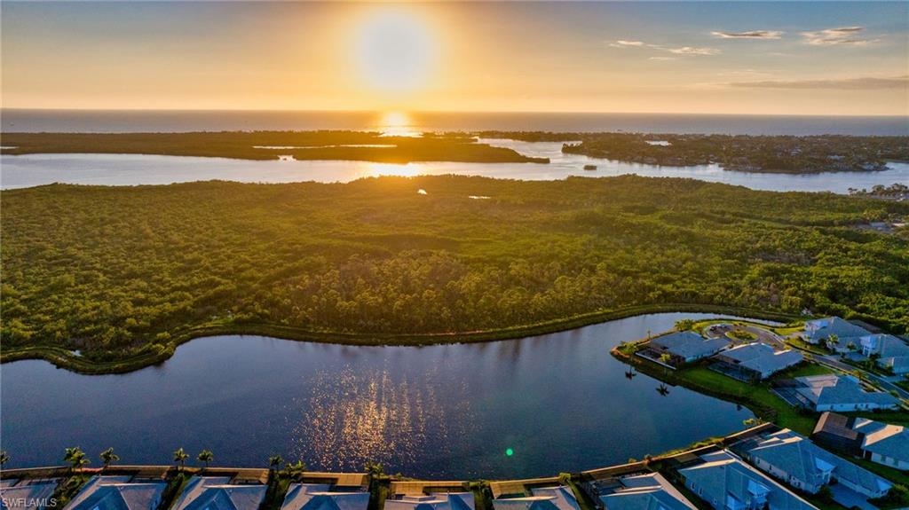 8816 PARADERA CT, NAPLES