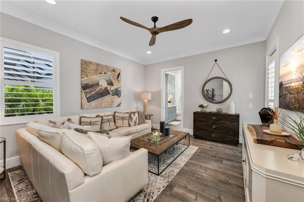 8816 PARADERA CT, NAPLES
