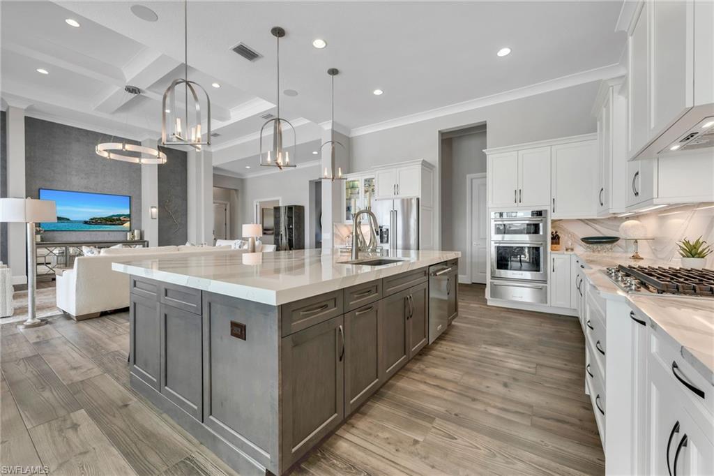 8816 PARADERA CT, NAPLES