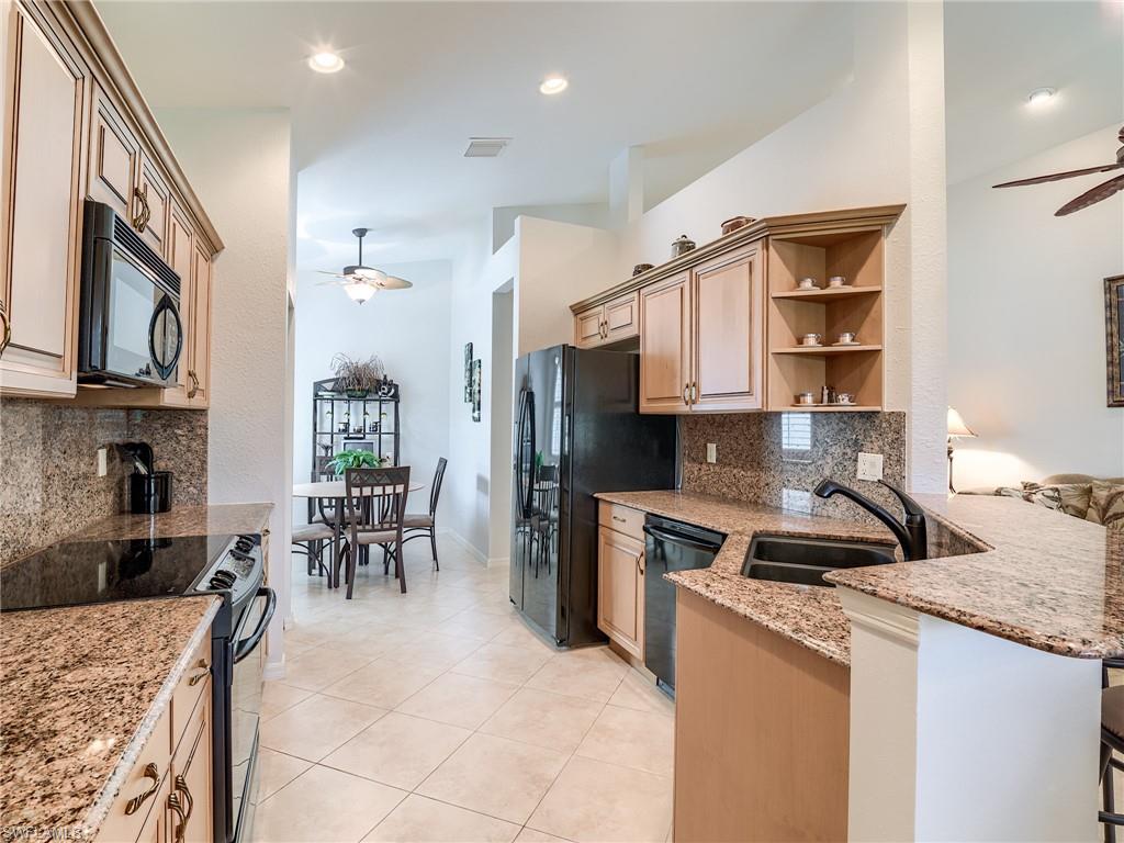 9460 Sun River WAY, ESTERO