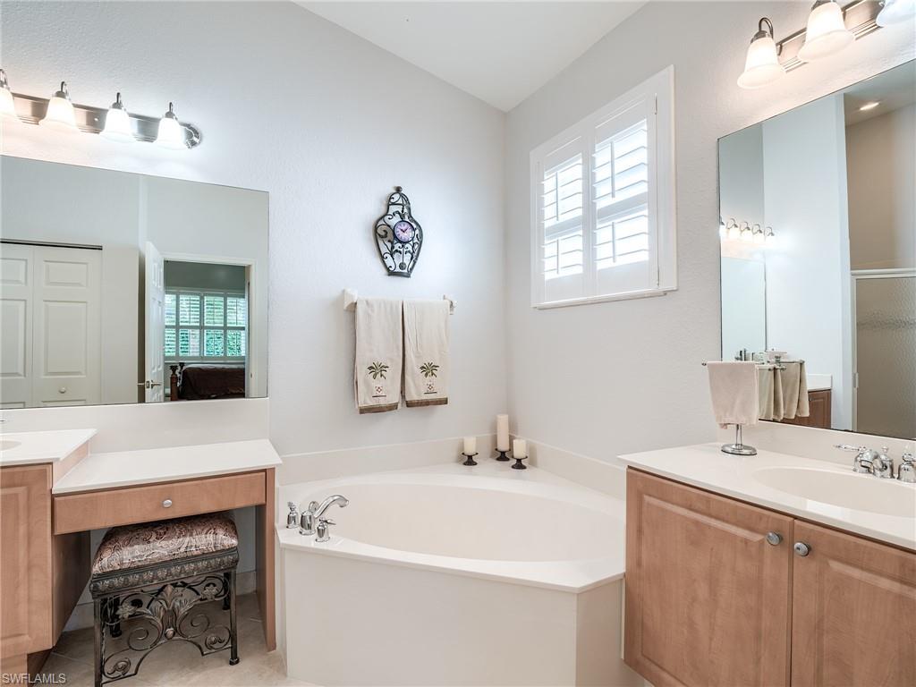 9460 Sun River WAY, ESTERO