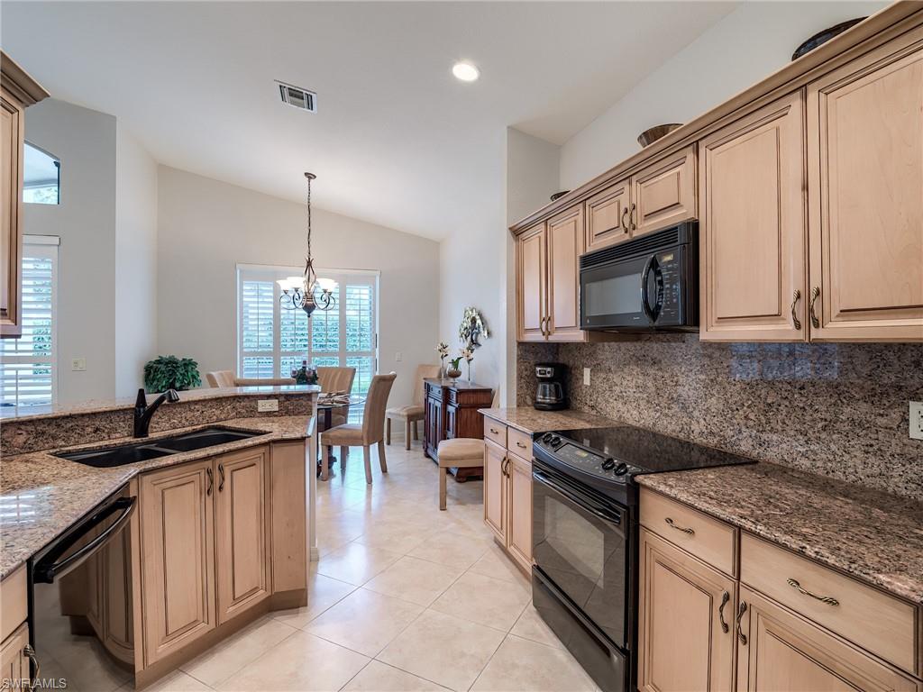 9460 Sun River WAY, ESTERO