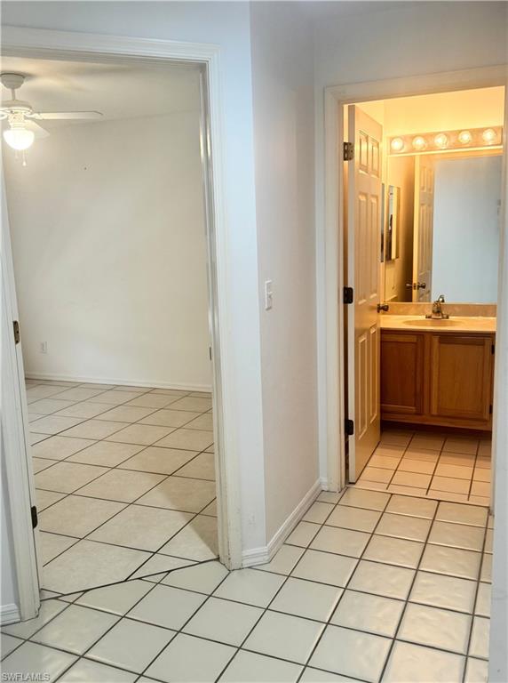 9852 Luna CIR # B203, NAPLES Unit: B203