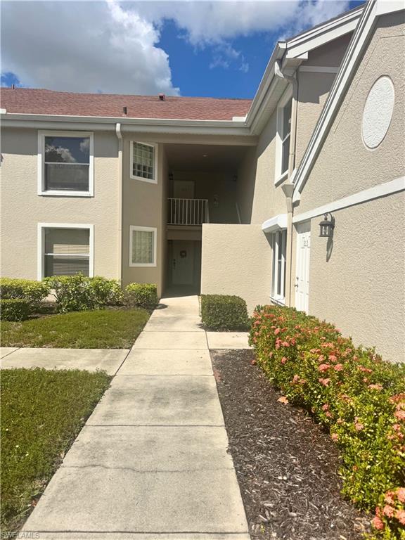 9852 Luna CIR # B203, NAPLES Unit: B203