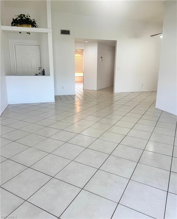 9852 Luna CIR # B203, NAPLES Unit: B203