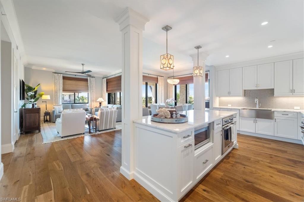 1035 3rd AVE S # 401, NAPLES Unit: 401