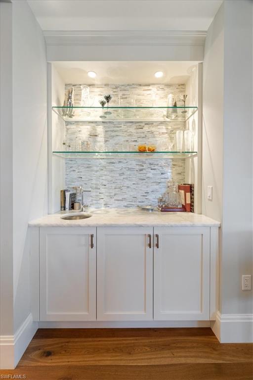 1035 3rd AVE S # 401, NAPLES Unit: 401