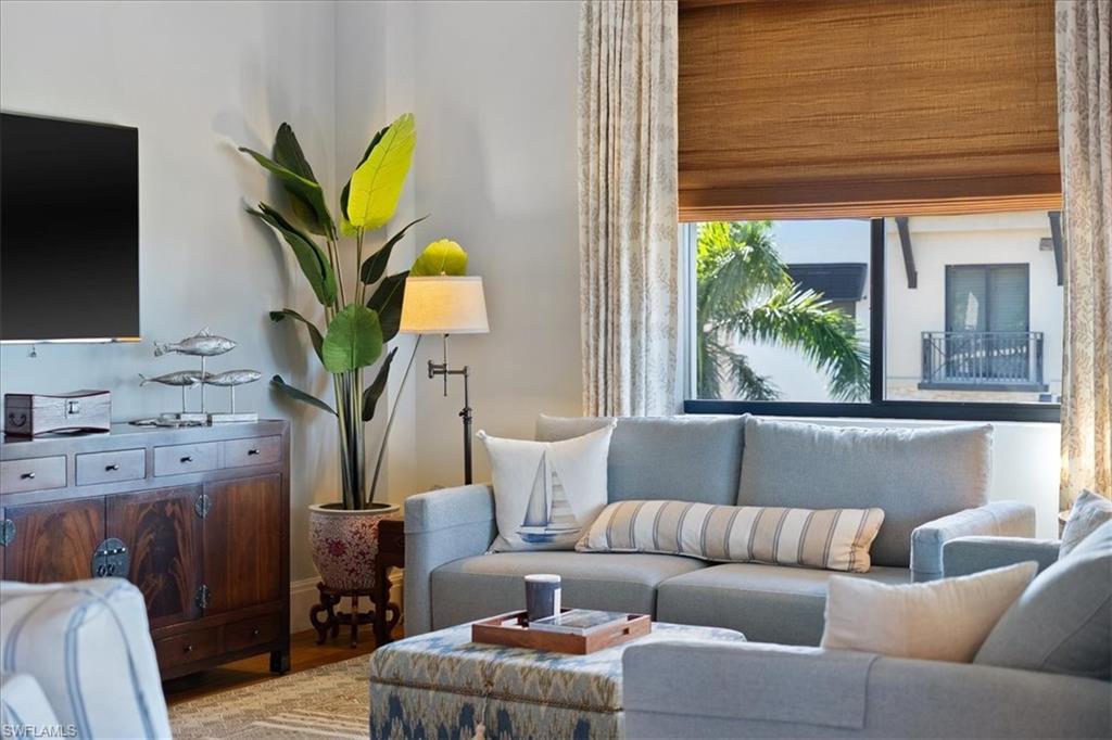 1035 3rd AVE S # 401, NAPLES Unit: 401