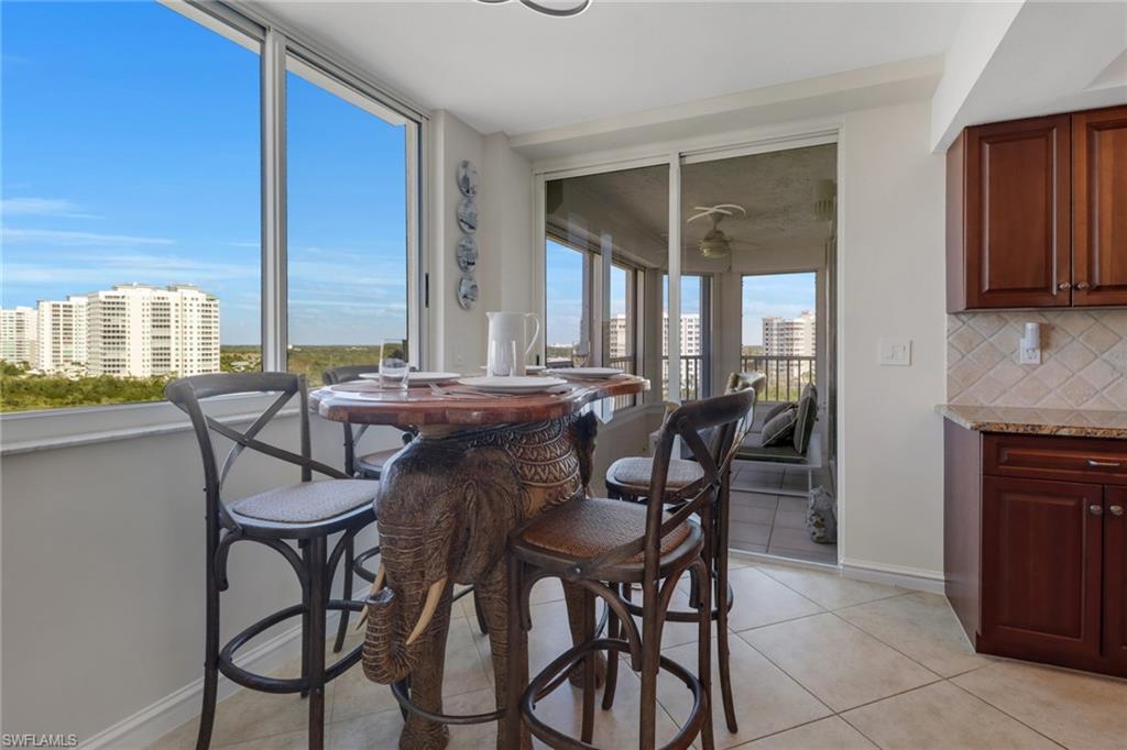 25 Bluebill AVE # A906, NAPLES Unit: A906