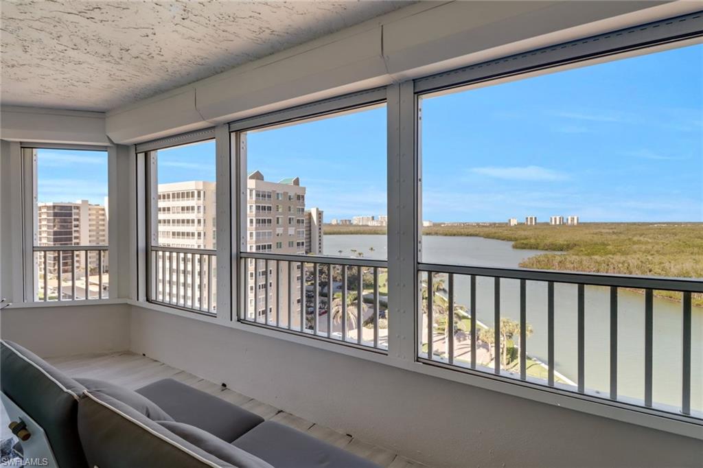 25 Bluebill AVE # A906, NAPLES Unit: A906