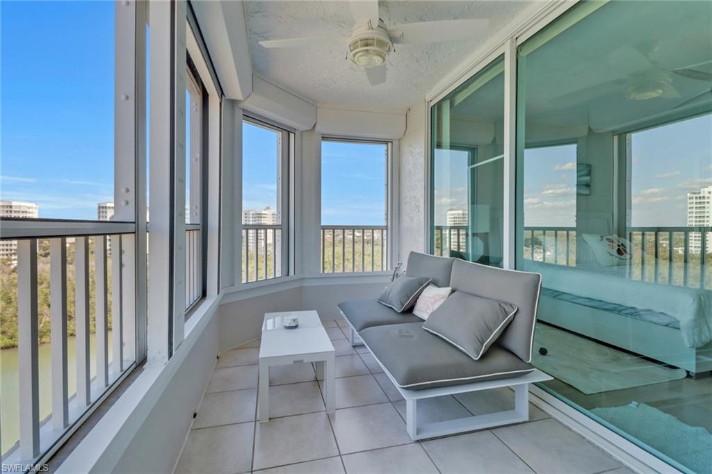 25 Bluebill AVE # A906, NAPLES Unit: A906