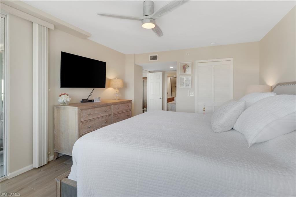 25 Bluebill AVE # A906, NAPLES Unit: A906