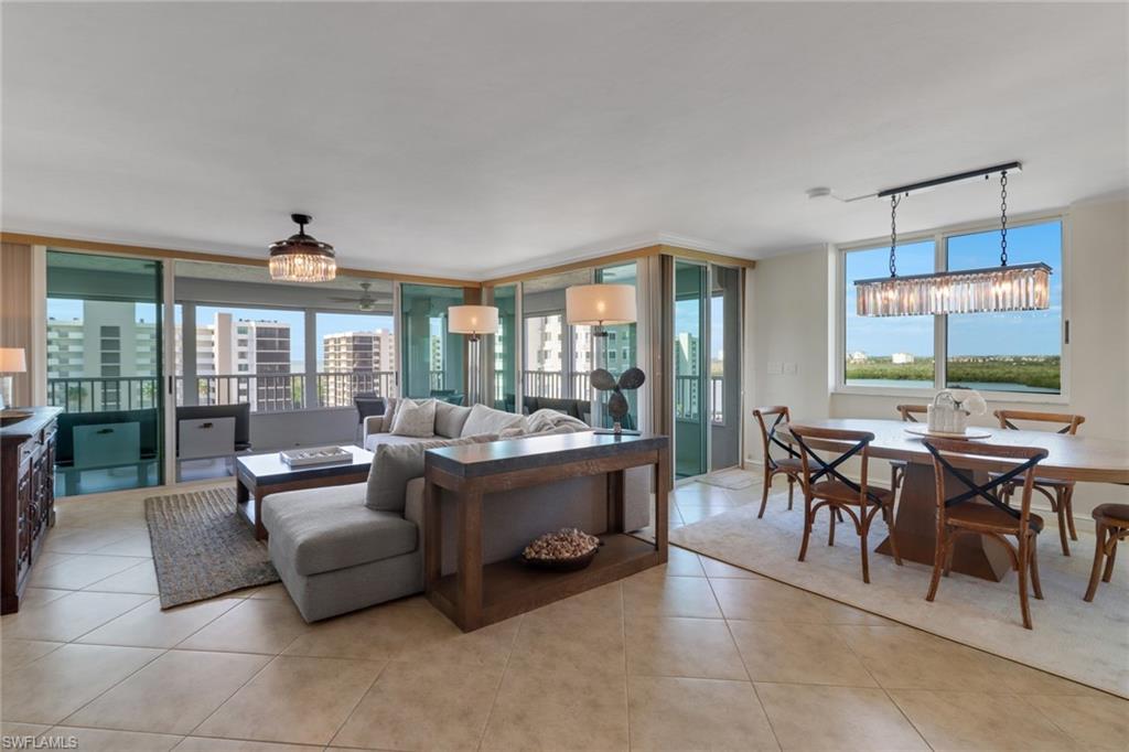 25 Bluebill AVE # A906, NAPLES Unit: A906