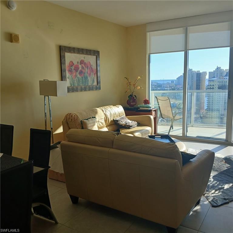 3000 Oasis Grand BLVD # 2702, FORT MYERS Unit: 2702