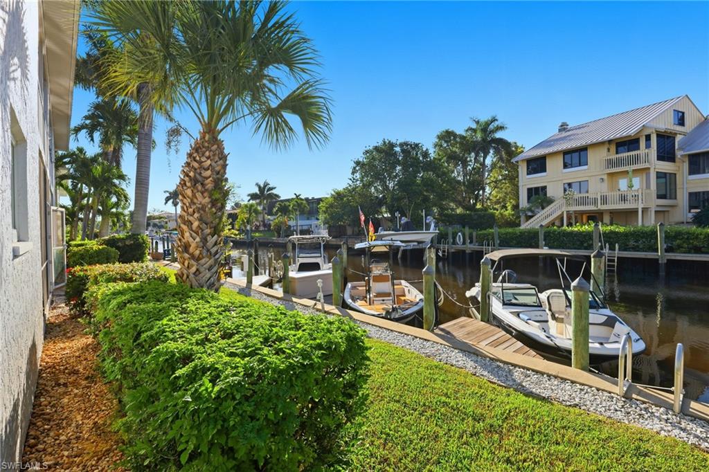 1320 Blue Point AVE # 2, NAPLES Unit: 2