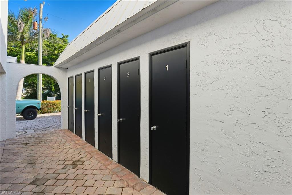 1320 Blue Point AVE # 2, NAPLES Unit: 2