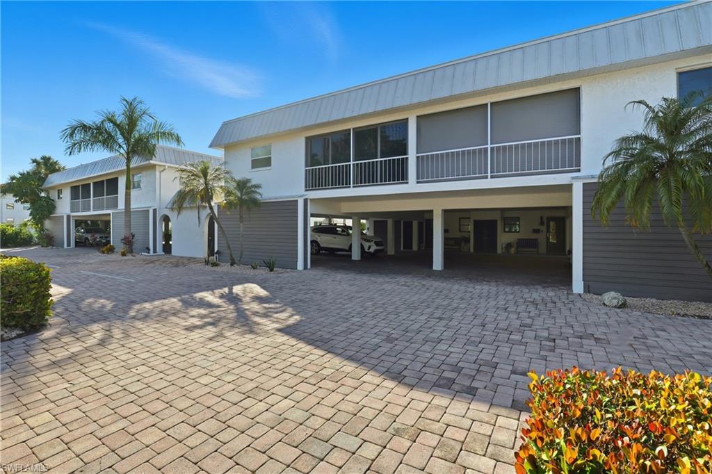 1320 Blue Point AVE # 2, NAPLES Unit: 2