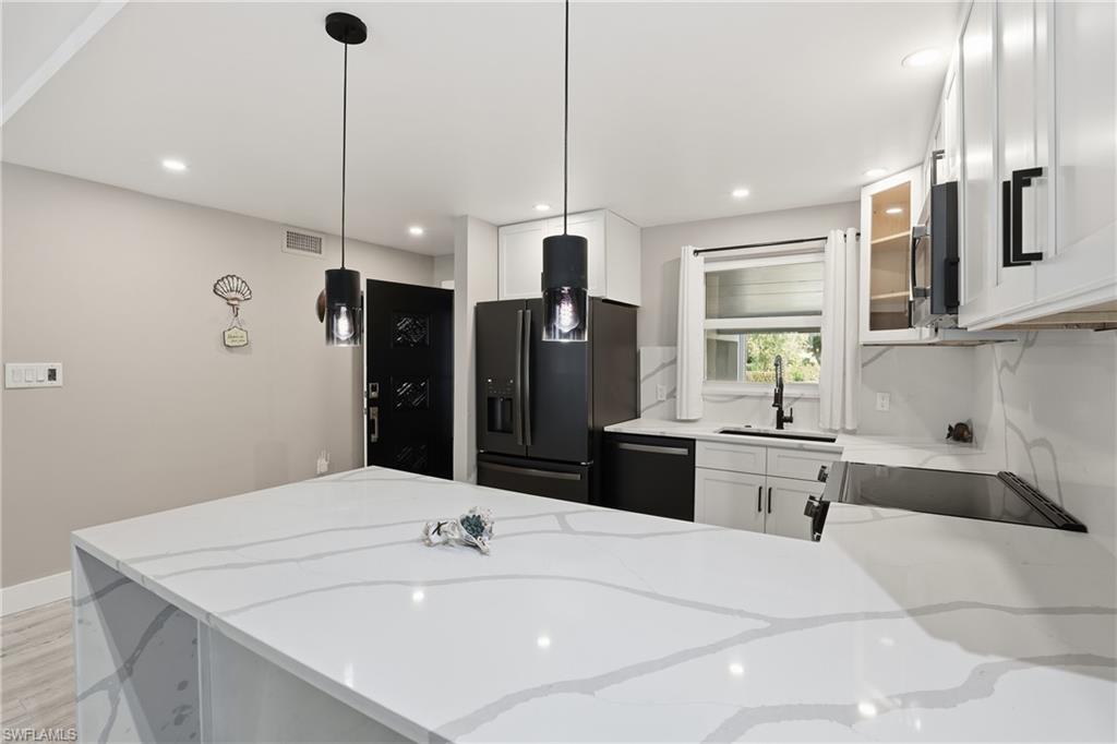 1320 Blue Point AVE # 2, NAPLES Unit: 2