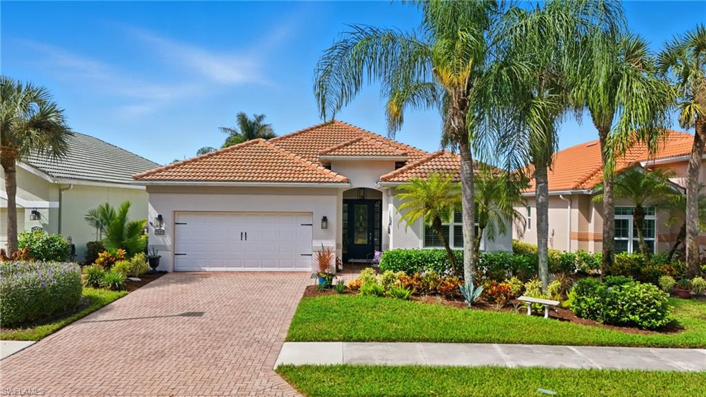3535 Grand Cypress DR, NAPLES