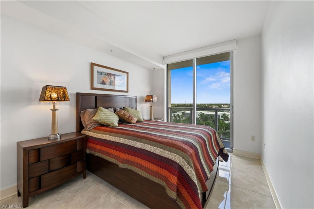 3000 Oasis Grand BLVD # 901, FORT MYERS Unit: 901
