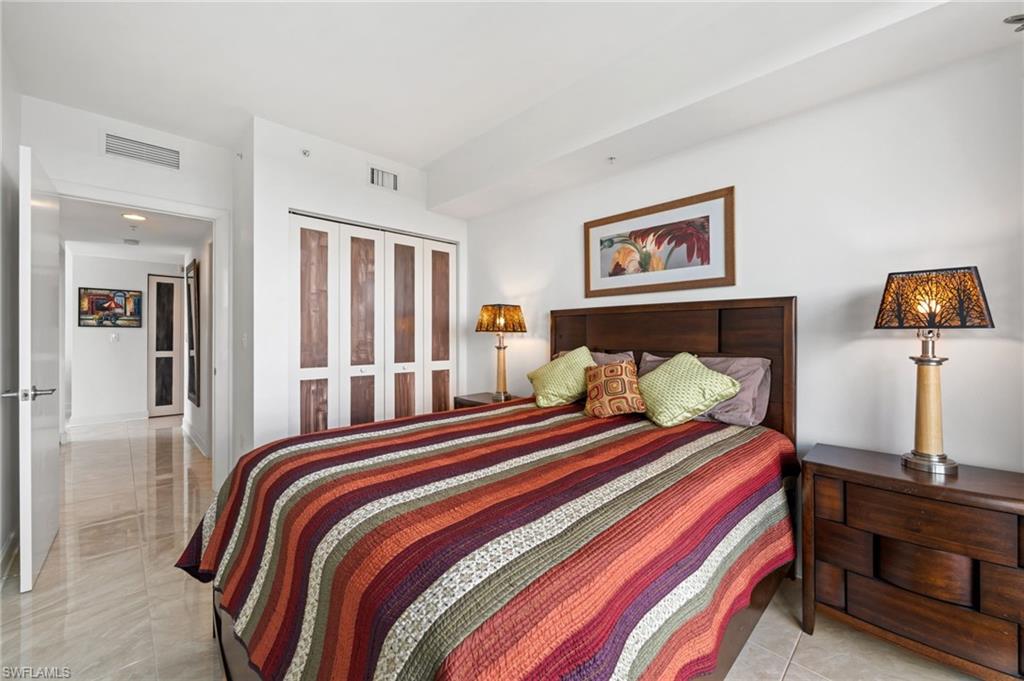 3000 Oasis Grand BLVD # 901, FORT MYERS Unit: 901