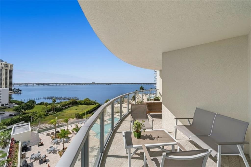 3000 Oasis Grand BLVD # 901, FORT MYERS Unit: 901