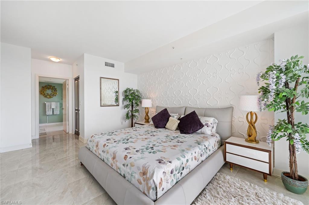 3000 Oasis Grand BLVD # 901, FORT MYERS Unit: 901