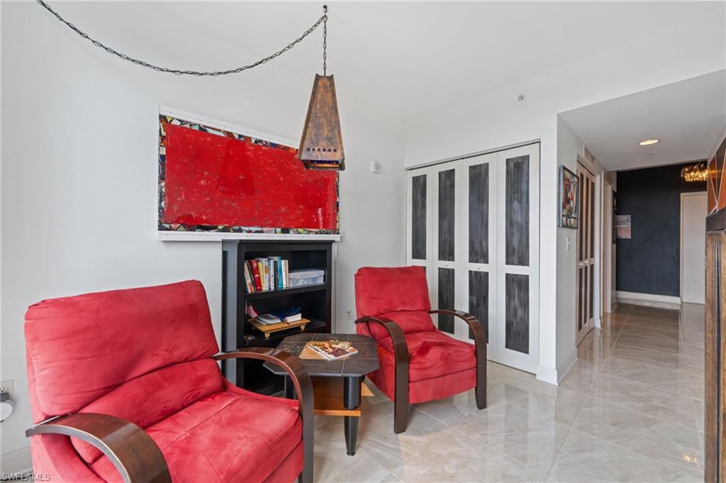 3000 Oasis Grand BLVD # 901, FORT MYERS Unit: 901