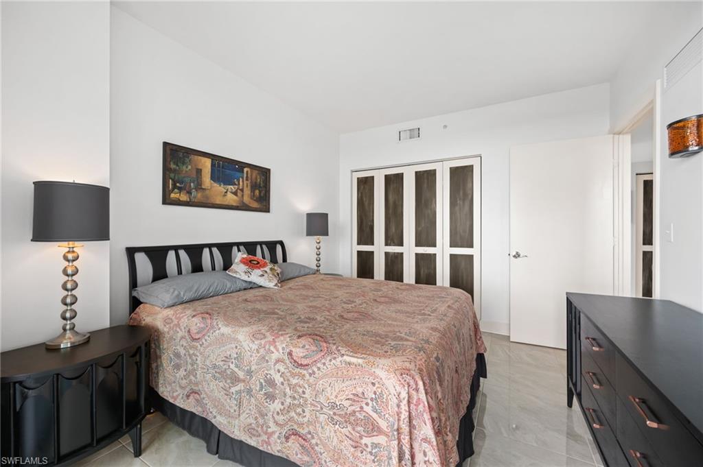 3000 Oasis Grand BLVD # 901, FORT MYERS Unit: 901
