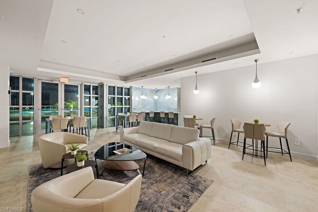 3000 Oasis Grand BLVD # 901, FORT MYERS Unit: 901