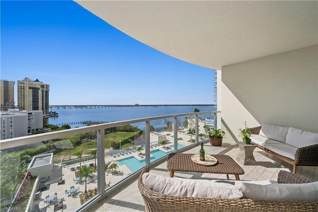 3000 Oasis Grand BLVD # 901, FORT MYERS Unit: 901
