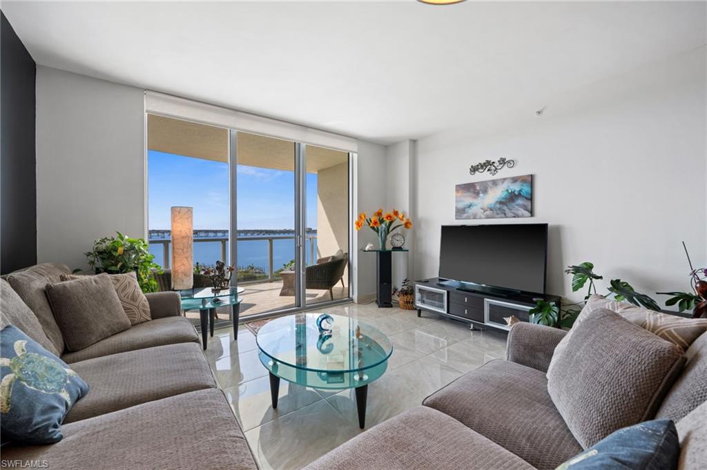 3000 Oasis Grand BLVD # 901, FORT MYERS Unit: 901
