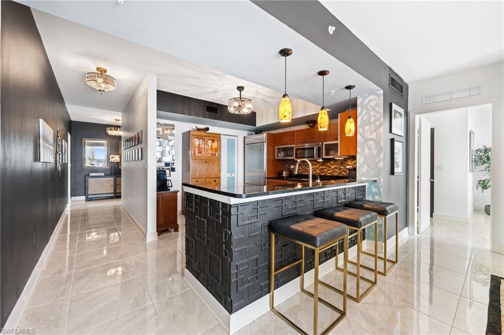 3000 Oasis Grand BLVD # 901, FORT MYERS Unit: 901