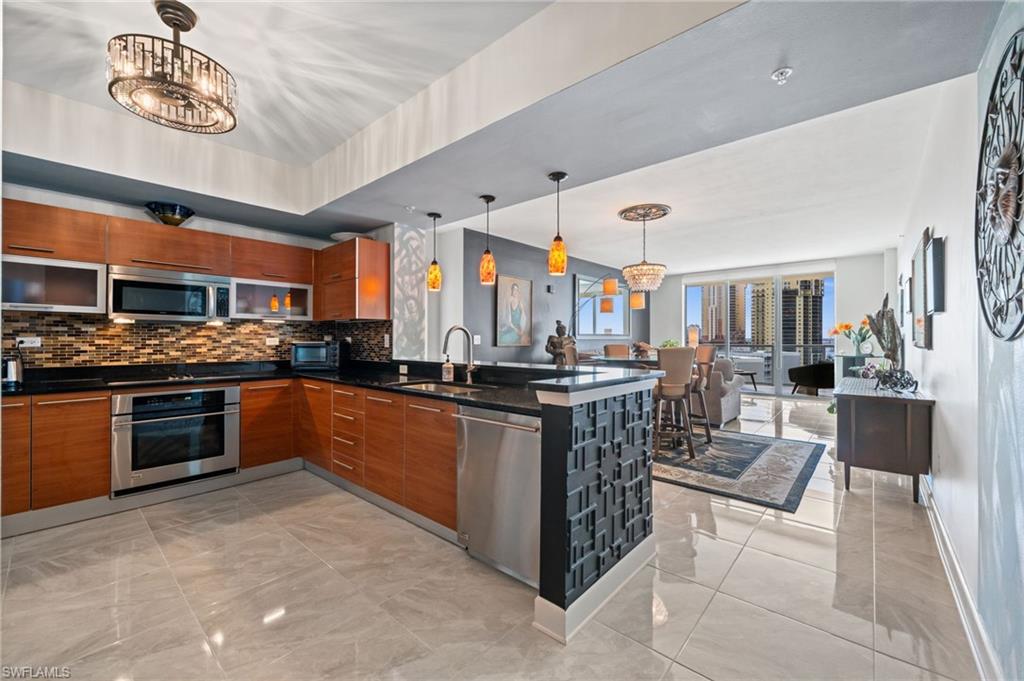 3000 Oasis Grand BLVD # 901, FORT MYERS Unit: 901