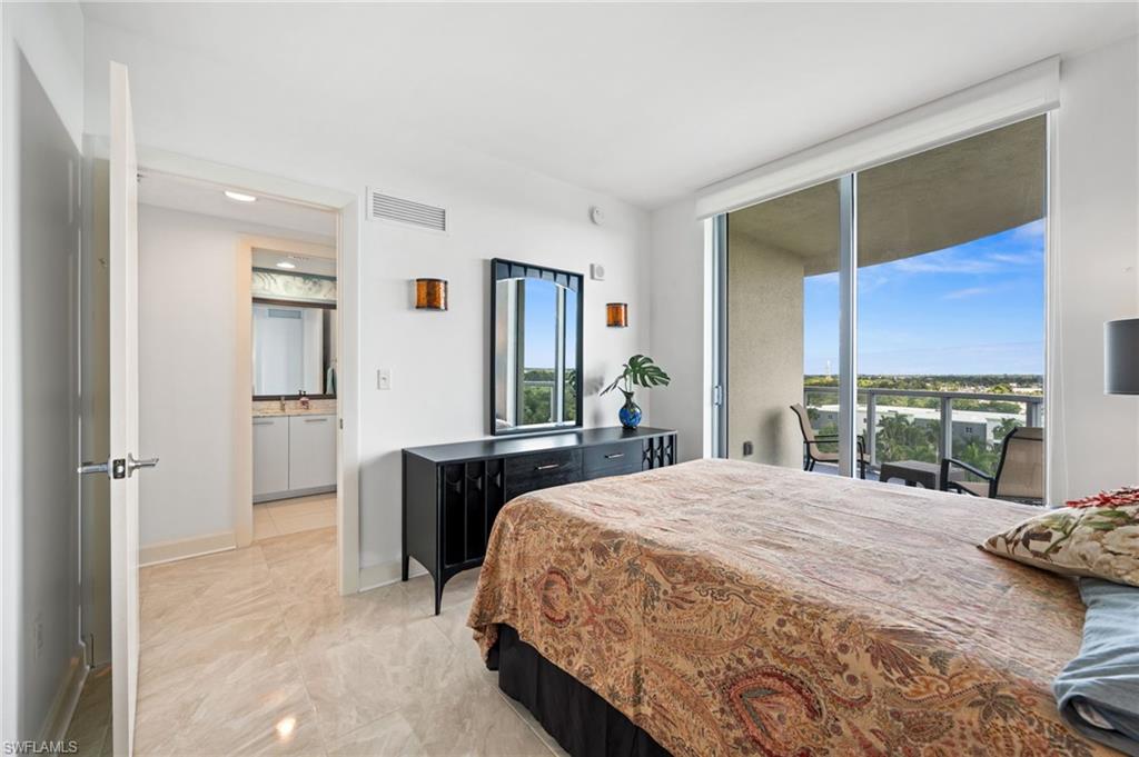 3000 Oasis Grand BLVD # 901, FORT MYERS Unit: 901