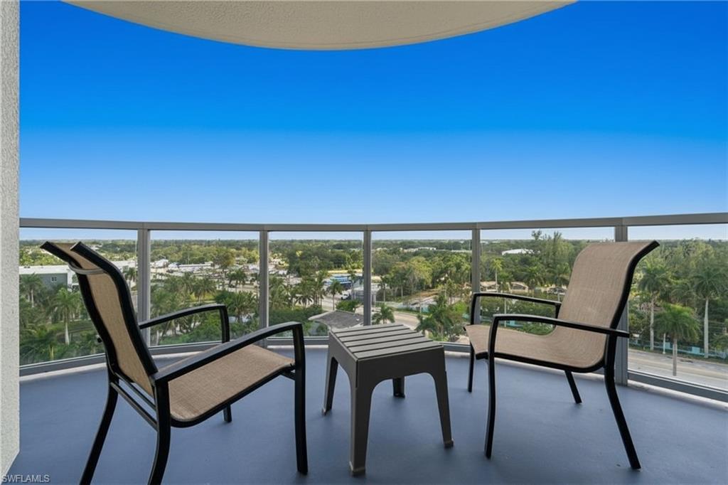 3000 Oasis Grand BLVD # 901, FORT MYERS Unit: 901