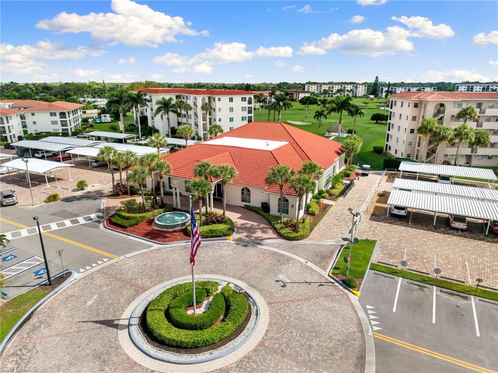 5 High Point CIR W # 307, NAPLES Unit: 307