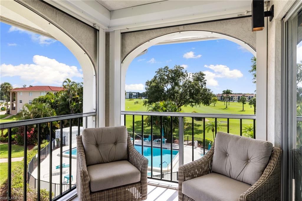 5 High Point CIR W # 307, NAPLES Unit: 307