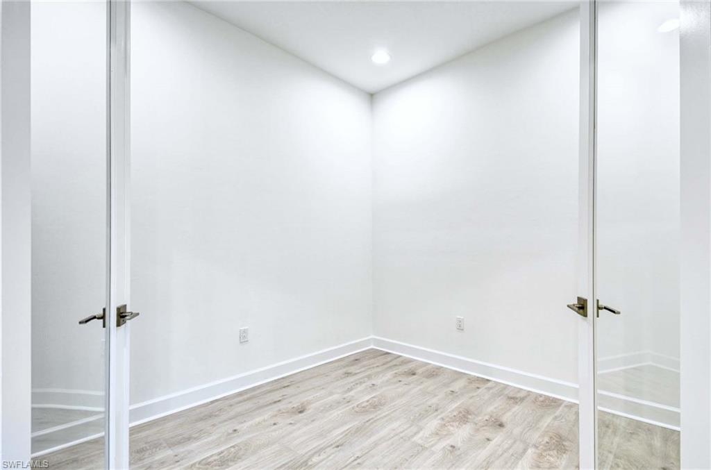 6984 Saona CT, NAPLES